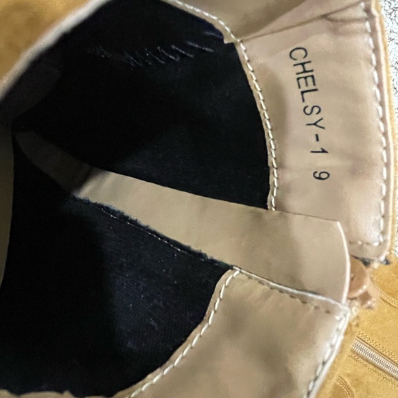 SoMe Tan Boots - Picture 7 of 7